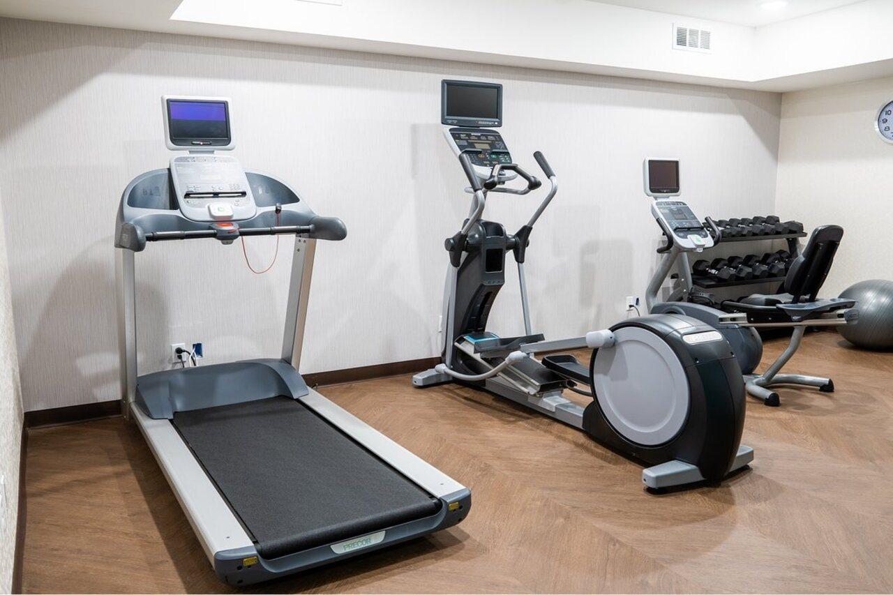 Holiday Inn Express & Suites - Lake Forest, An Ihg Hotel Buitenkant foto
