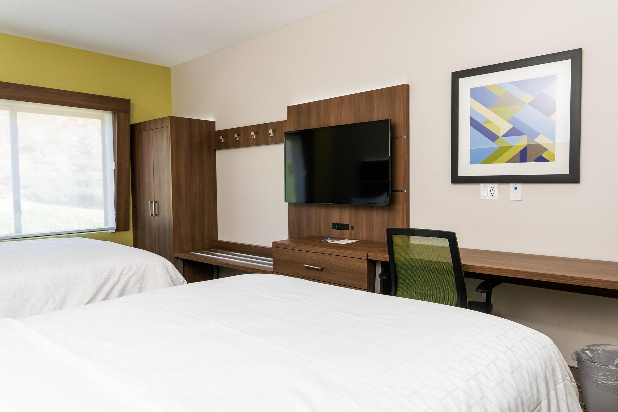 Holiday Inn Express & Suites - Lake Forest, An Ihg Hotel Buitenkant foto
