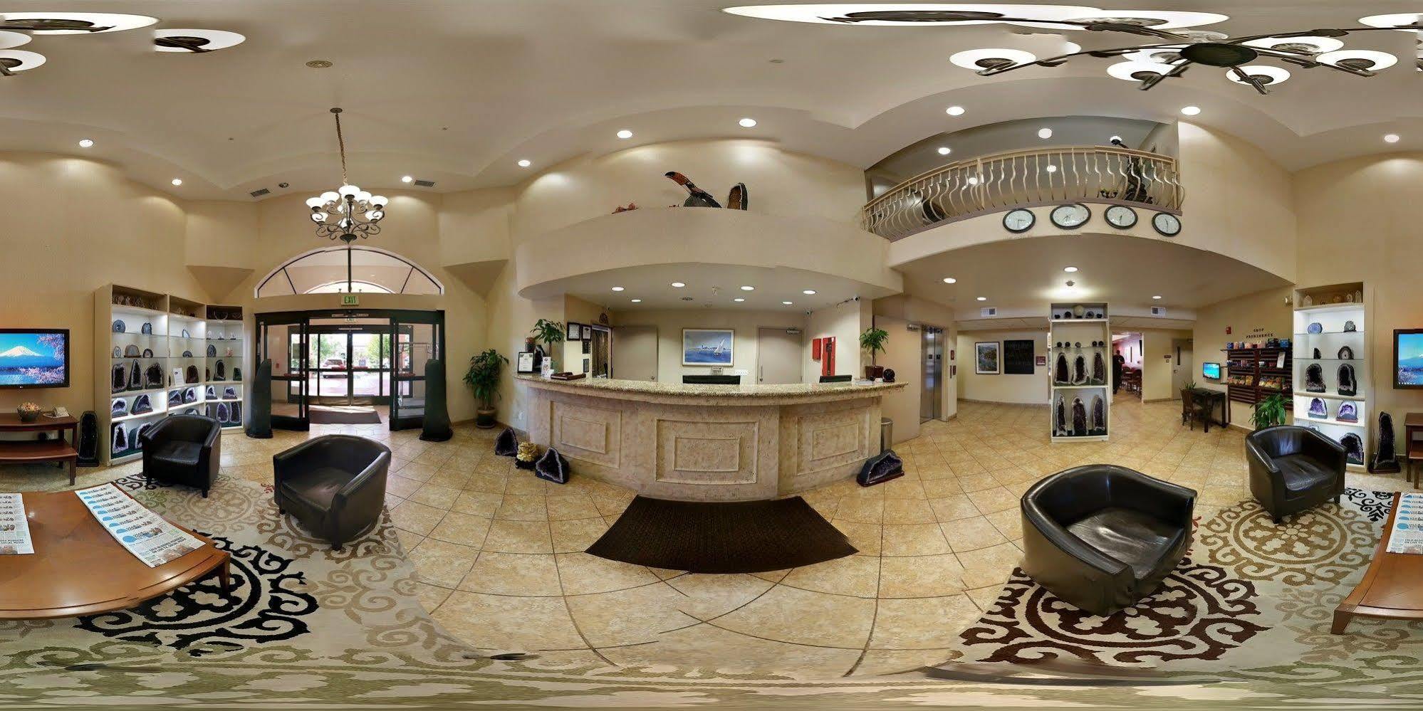 Holiday Inn Express & Suites - Lake Forest, An Ihg Hotel Buitenkant foto
